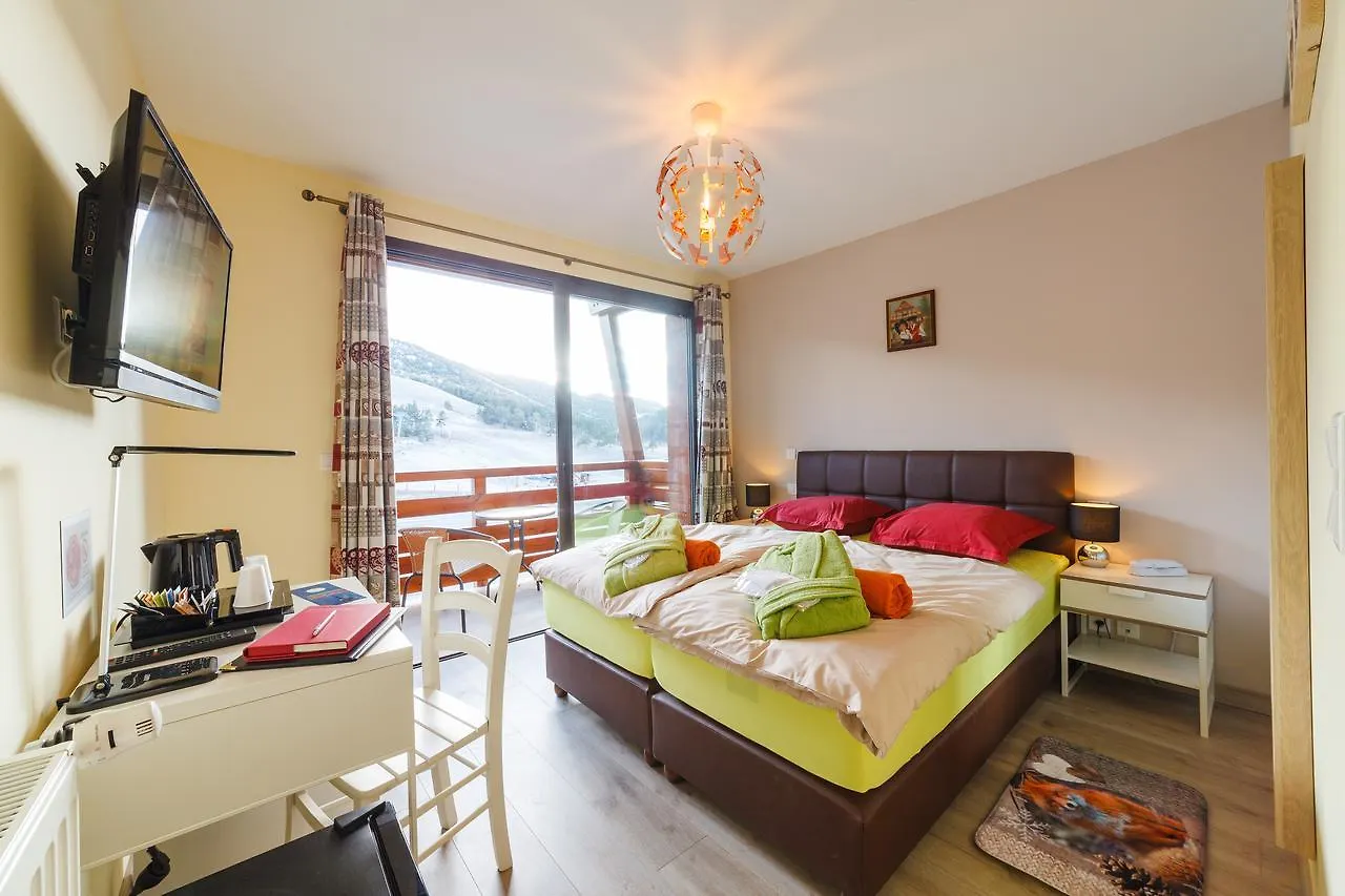 Chalet Alpina Aquarelax Hotel & Spa Greolieres les Neiges